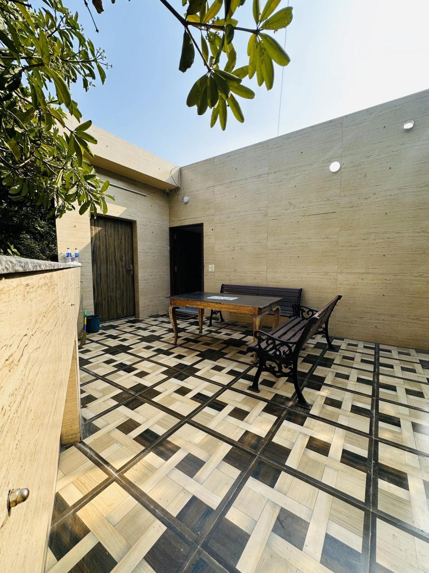 Golden Bed And Breakfast- High Quality Rooms In South Ex-1 D Block New Delhi Exterior foto